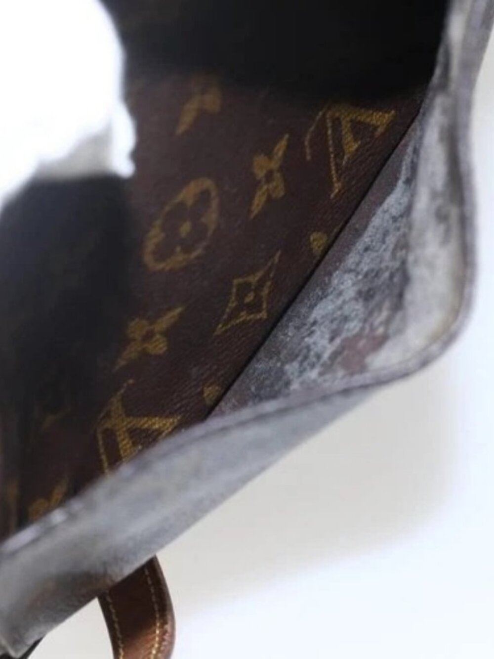 LOUIS VUITTON Monogram Saint Cloud MM Shoulder Bag M51243 LV Auth 166373 - Picture 10 of 16